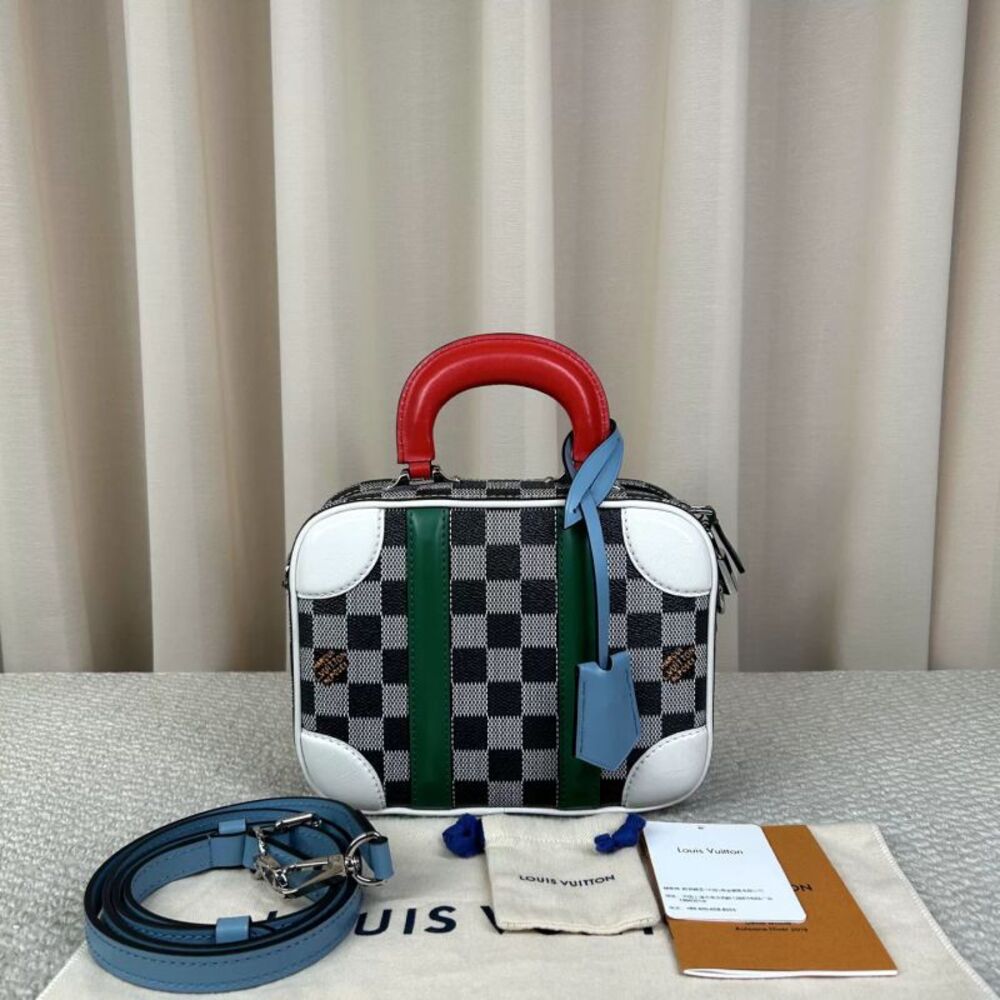 Louis Vuitton Women Pre-Loved Bag Very Good Condition